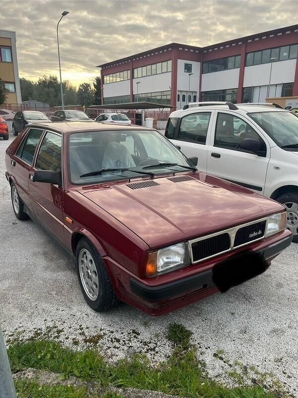 Usata Lancia Delta 80 CV (58 kW) 1991 Utilitaria