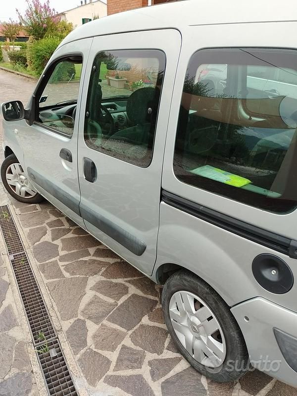 Usata Renault Kangoo 70 CV (51 kW) 2007 Monovolume