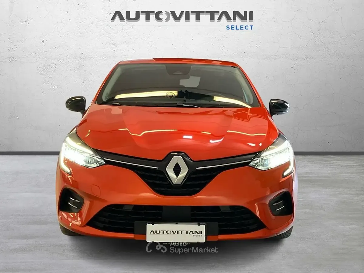 Usata Renault Clio V Evolution 101 CV (74 kW) 2023 Arancione Berlina