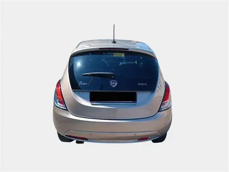 Usata Lancia Ypsilon Gold 70 CV (51 kW) 2020 Oro