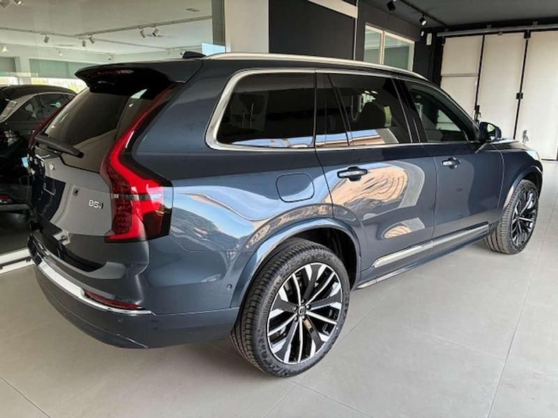 Nuova Volvo XC90 Plus 250 CV (183 kW) 2026 Denim blue SUV