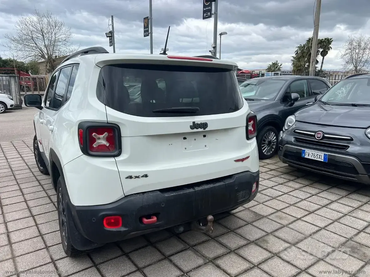 Usata Jeep Renegade 170 CV (125 kW) 2016 Bianco SUV