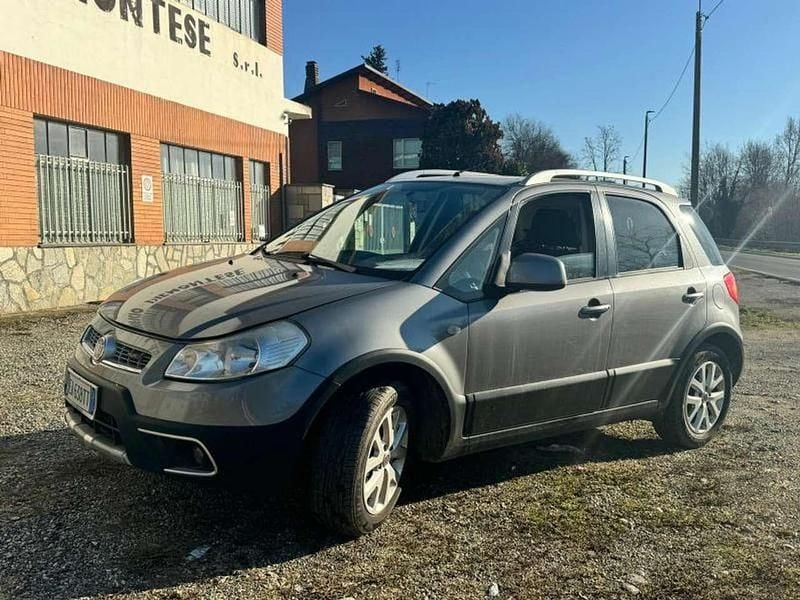 Grigio Usata 2010 Fiat Sedici SUV | 4600 € (Buon prezzo) - Immagine 1/4