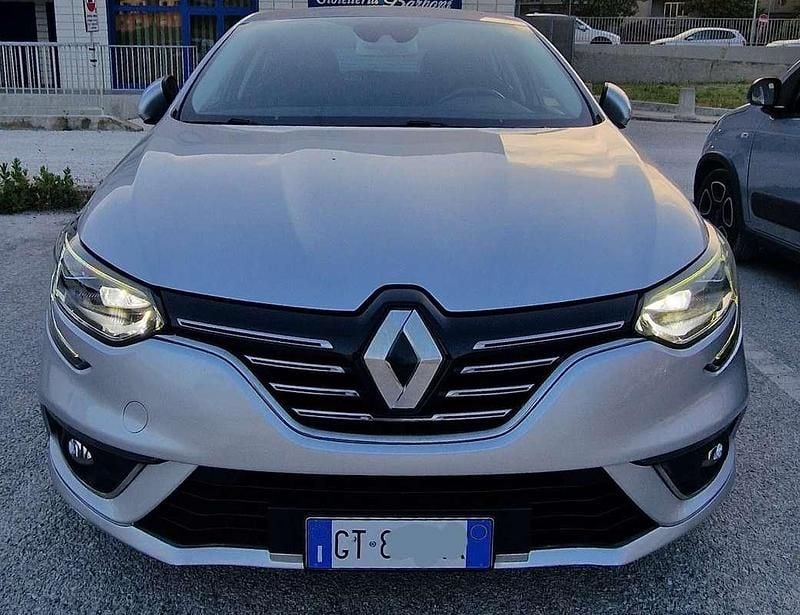 Usata Renault Mégane IV Intens 110 CV (80 kW) 2018 Berlina