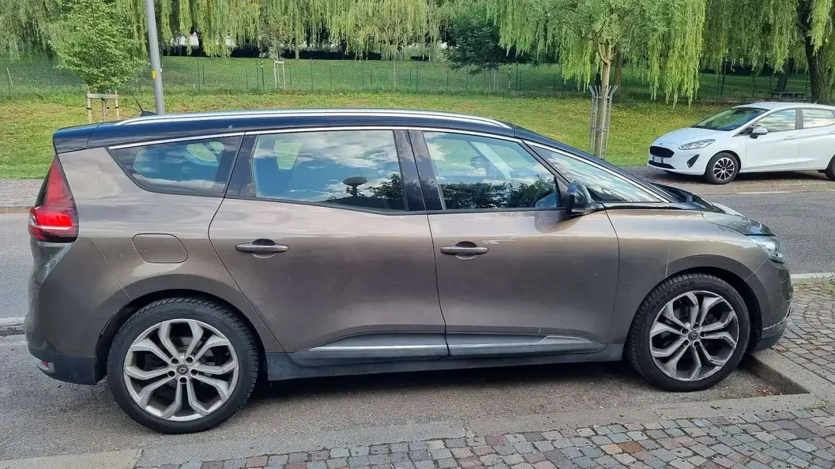Usata Renault Grand Scénic IV Business 120 CV (88 kW) 2019 Monovolume