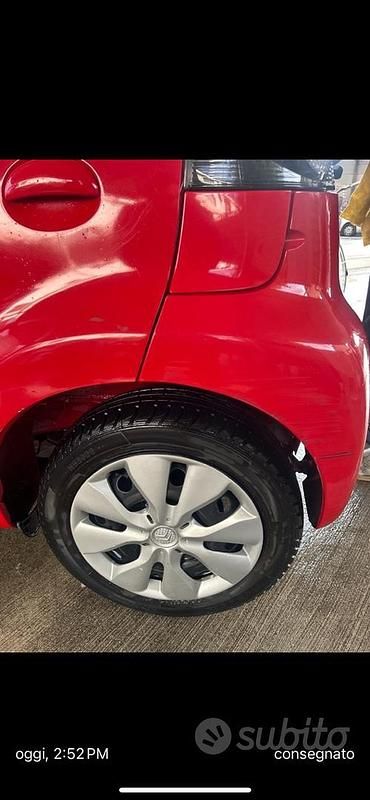 Gebraucht Citroën C1 68 PS (50 kW) 2013 Rot Kleinwagen