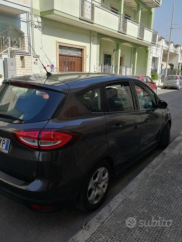 Usata Ford C-MAX 120 CV (88 kW) 2016 Grigio Monovolume