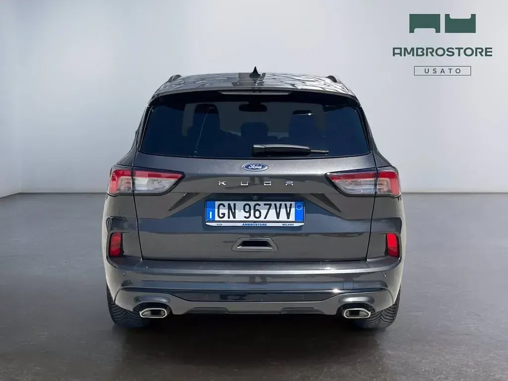 Usata Ford Kuga 150 CV (110 kW) 2023 Magnetic grey SUV