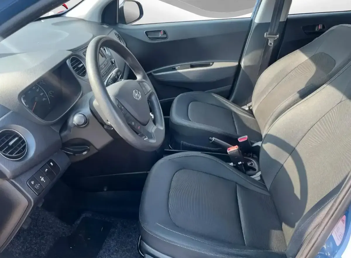 Usata Hyundai i10 67 CV (49 kW) 2017 Bluazzurro Utilitaria