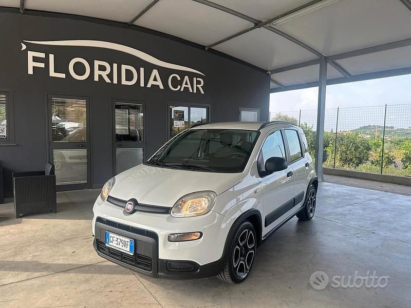 Bianco Usata 2021 Fiat Panda Tre volumi | 8990 € (Buon prezzo) - Immagine 1/4