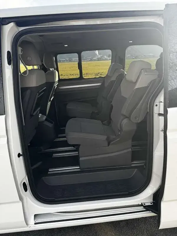 Usata VW Multivan Life 150 CV (110 kW) 2024 Monovolume
