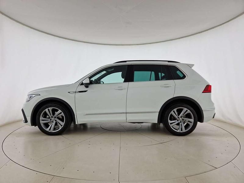 Usata VW Tiguan R-line 150 CV (110 kW) 2023 Bianco SUV