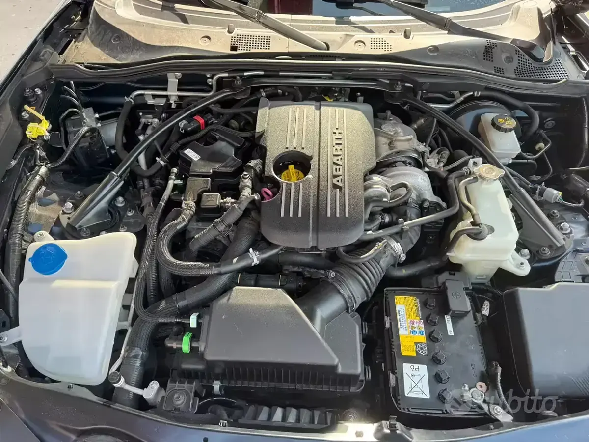 Usata Abarth 124 Spider 170 CV (125 kW) 2018 Bluazzurro Cabrio