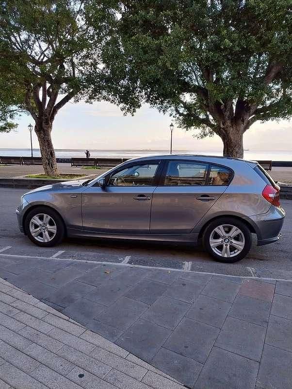 Usata BMW 118 Comfort Edition 143 CV (105 kW) 2008 Grigio Utilitaria