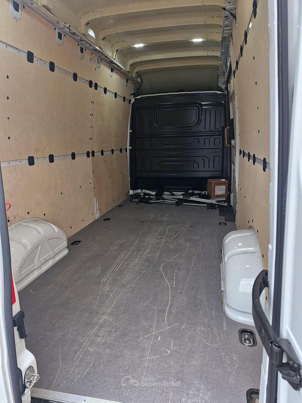 Usata VW Crafter 140 CV (102 kW) 2020 Bianco Furgone