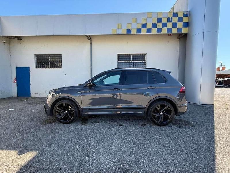 Usata VW Tiguan R-line 200 CV (147 kW) 2021 Grigio SUV