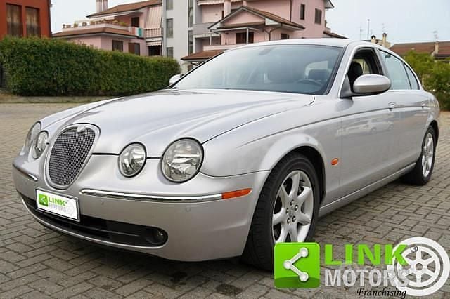 Grigio Usata 2005 Jaguar S-Type S Tre volumi | 6800 € (Buon prezzo) - Immagine 1/4
