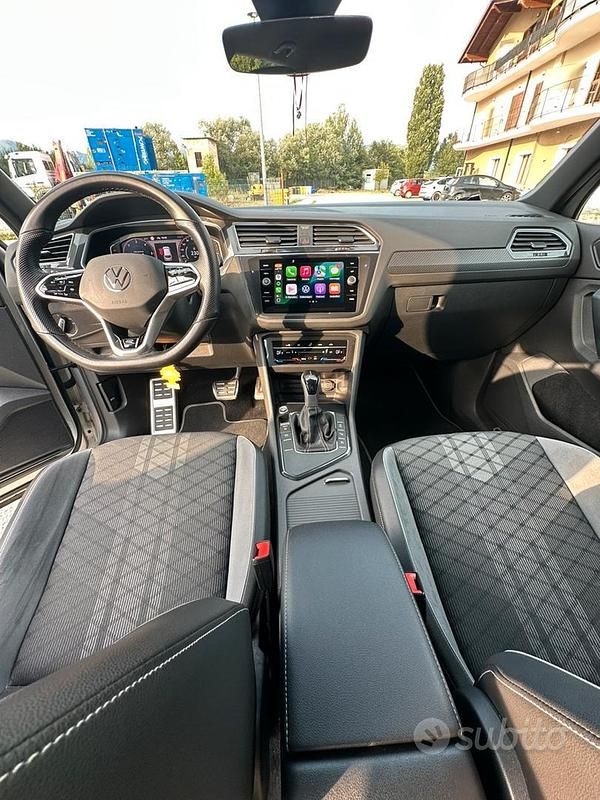Usata VW Tiguan R-line 150 CV (110 kW) 2021 Grigio SUV