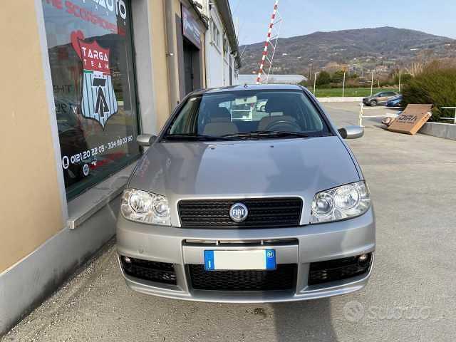 Usato 2005 Fiat Punto 1.4 Benzin 95 CV (3.950 €)