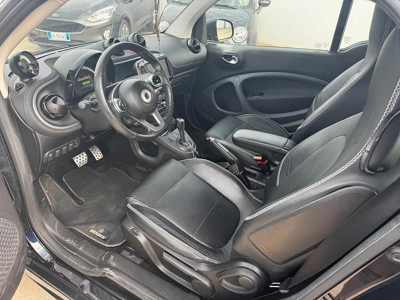 Usata Smart ForTwo Electric Drive Brabus 60 kW (82 CV) 2019 Blu Cabrio