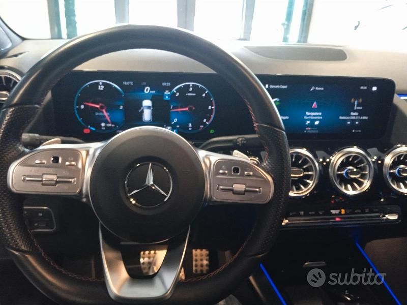 Usata Mercedes GLA200 163 CV (119 kW) 2022 Grigio SUV