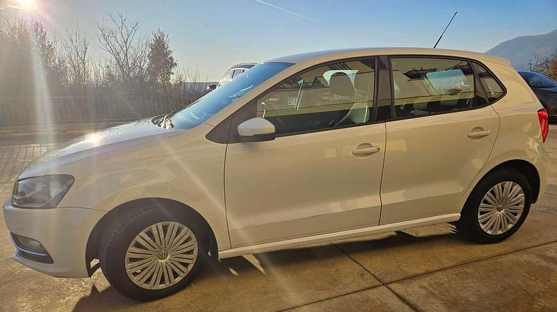 Usata VW Polo Comfortline 75 CV (55 kW) 2015 Bianco Berlina