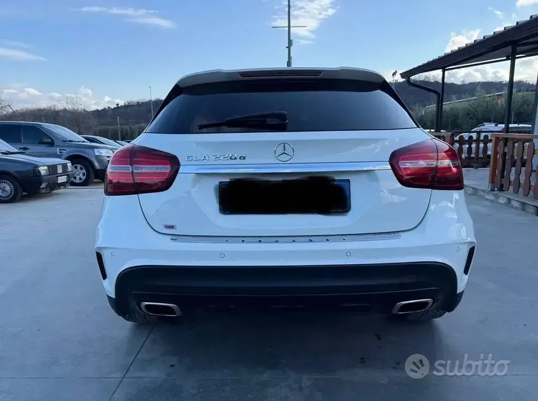 Usata Mercedes GLA220 Premium 177 CV (130 kW) 2017 Bianco SUV