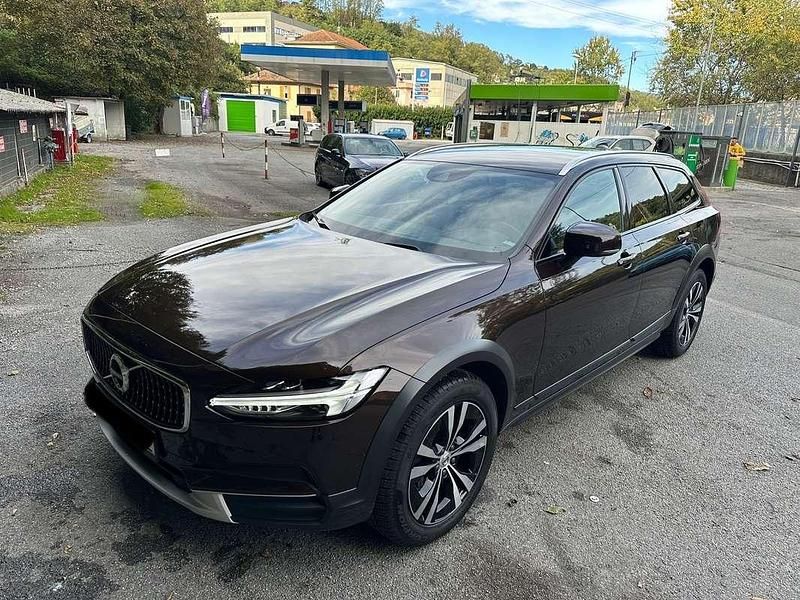 Usata Volvo V90 CC Pro 254 CV (186 kW) 2017 Marrone Station wagon