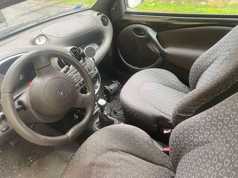 Usata Ford Ka 60 CV (44 kW) 2002 Nero Utilitaria