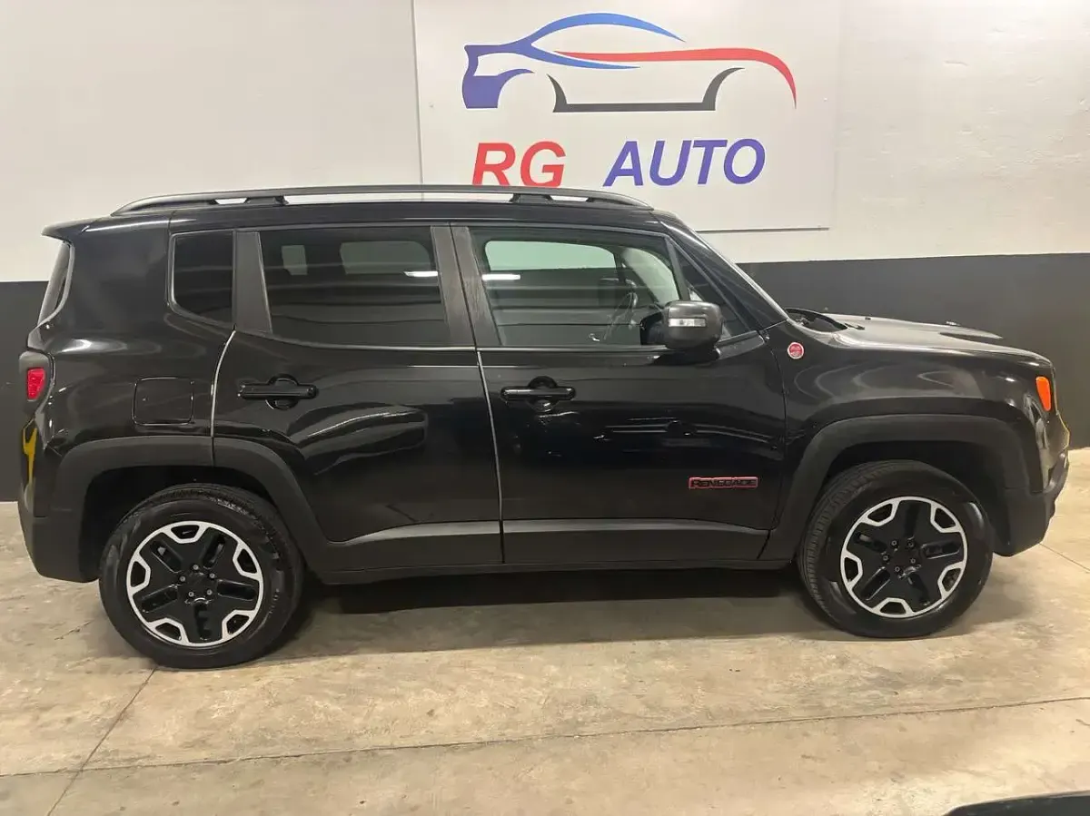 Usata Jeep Renegade Trailhawk 170 CV (125 kW) 2015 Nero SUV