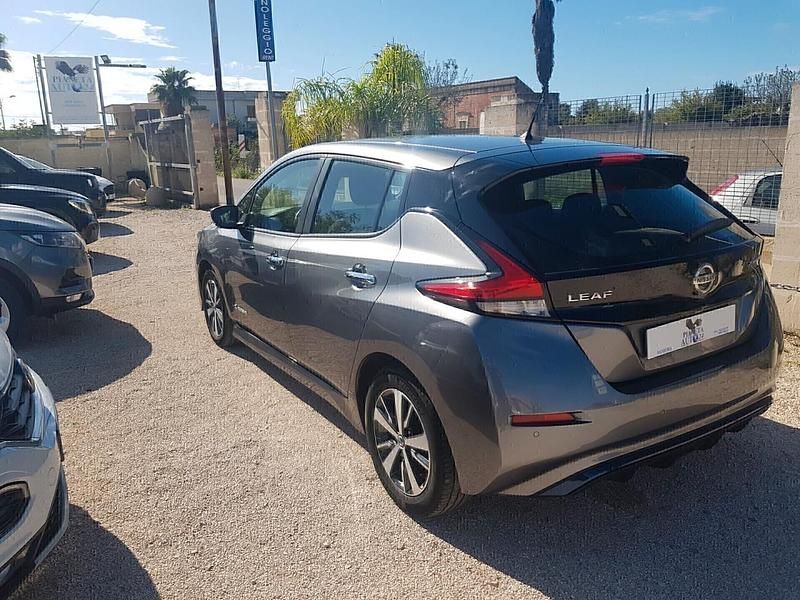 Usata Nissan Leaf 110 kW (150 CV) 2019 Grigio Utilitaria