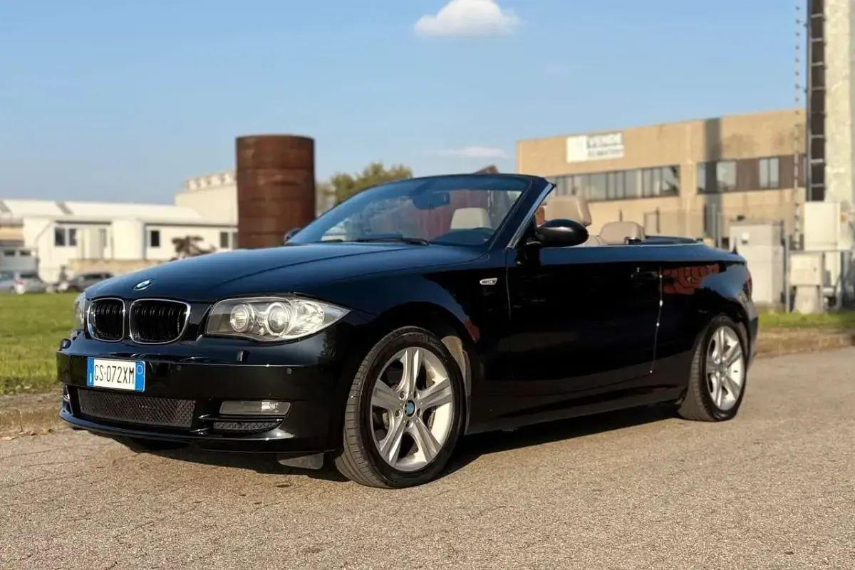 Usata BMW 125 Cabriolet Comfort Edition 218 CV (160 kW) 2009 Nero Cabrio