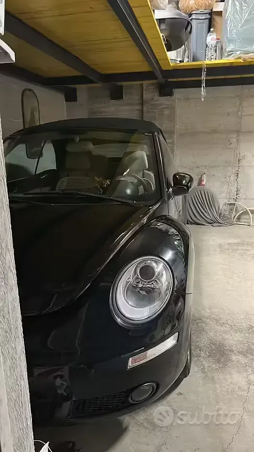 Usata VW New Beetle 102 CV (75 kW) 2007 Nero Utilitaria