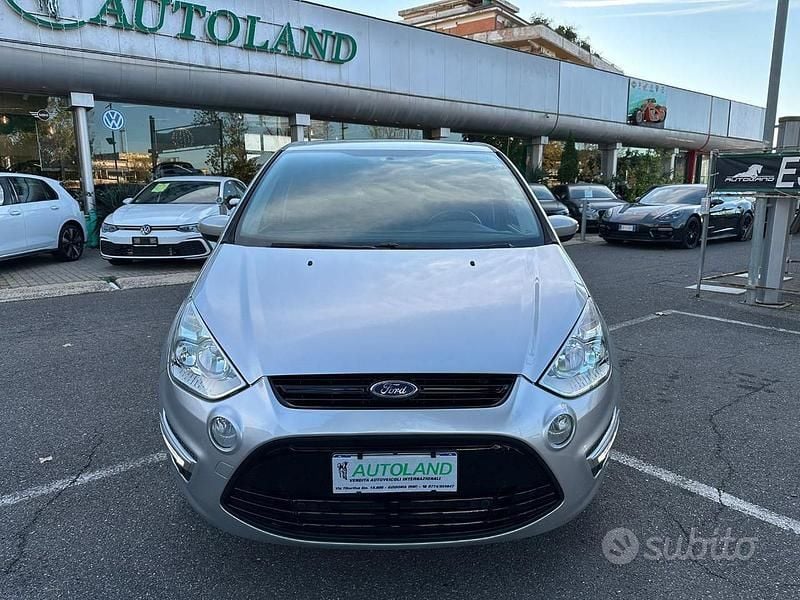 Usata Ford S-MAX S 140 CV (102 kW) 2014 Grigio metallizzato Monovolume