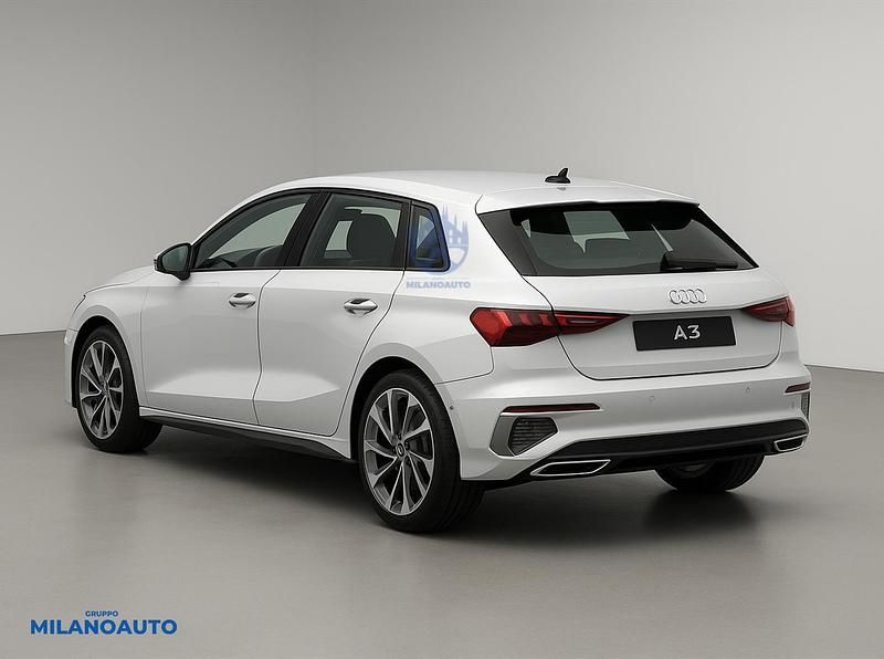 Usata Audi A3 Sportback e-tron Ambiente 204 CV (150 kW) 2025 Bianco Utilitaria