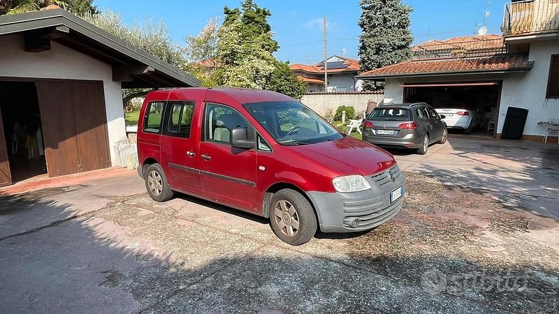 Usata VW Caddy 105 CV (77 kW) 2004 Rosso Monovolume