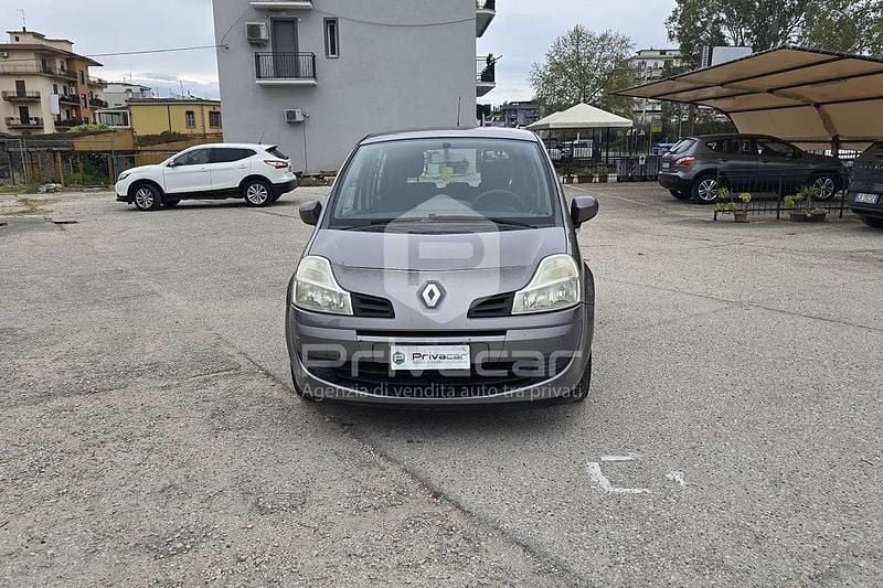 Usata Renault Modus 75 CV (55 kW) 2011 Grigio Monovolume