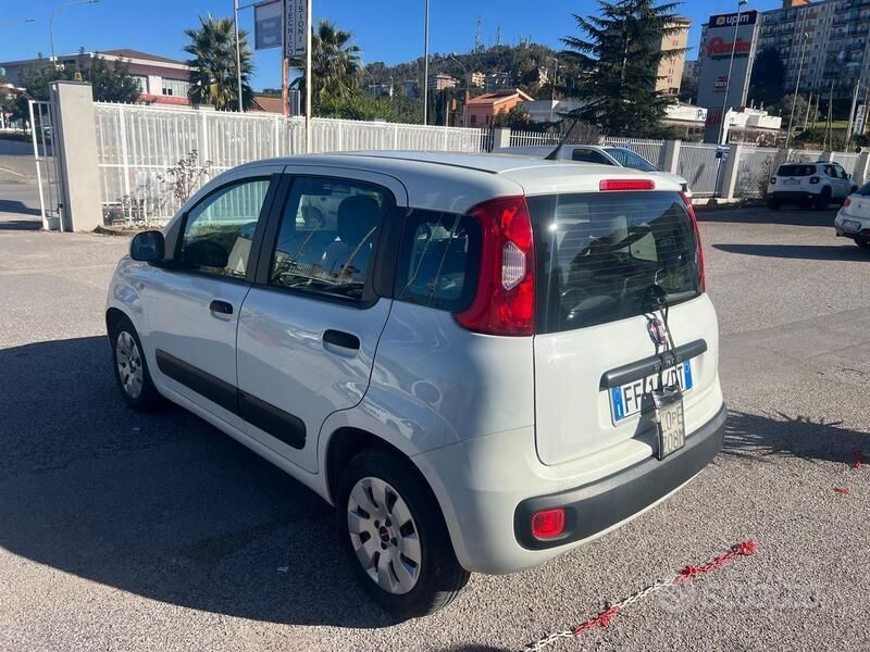 Usata Fiat Panda Lounge 95 CV (69 kW) 2016 Bianco metallizzato Utilitaria