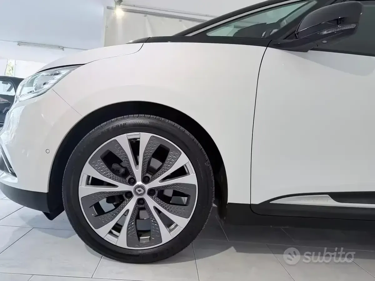 Usata Renault Scénic Intens 110 CV (80 kW) 2017 Bianco Monovolume
