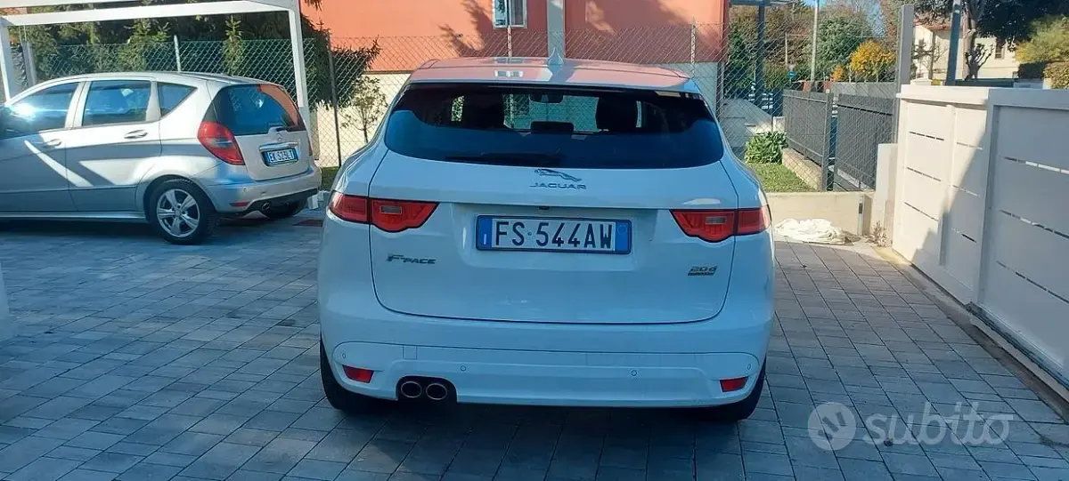 Usata Jaguar F-Pace 180 CV (132 kW) 2018 Bianco SUV