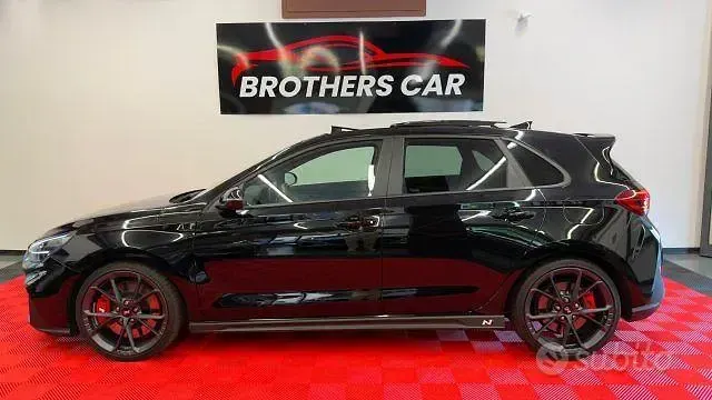 Usata Hyundai i30 280 CV (205 kW) 2024 Nero Berlina