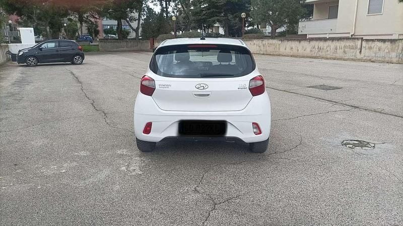 Usata Hyundai i10 Advanced 65 CV (47 kW) 2020 Bianco Utilitaria