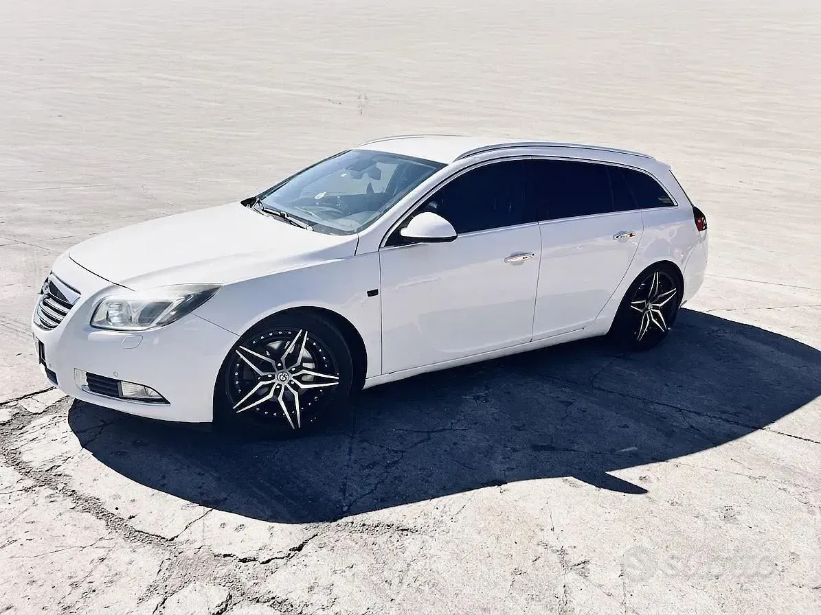Usata Opel Insignia Cosmo 220 CV (161 kW) 2010 Bianco Station wagon