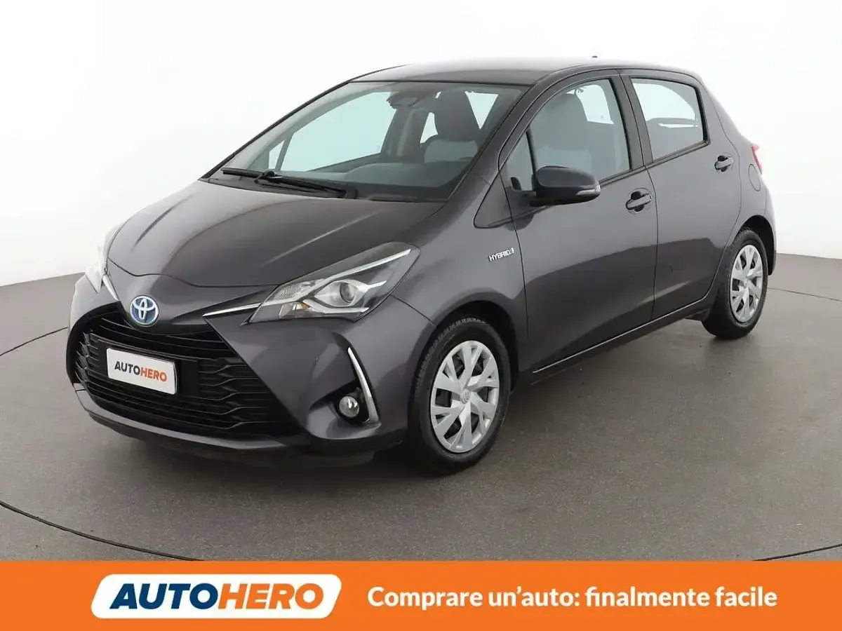 Usata Toyota Yaris Hybrid Active 101 CV (74 kW) 2018 Berlina