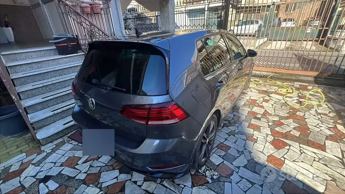 Usata VW Golf VII Sport 115 CV (84 kW) 2018 Grigio Utilitaria
