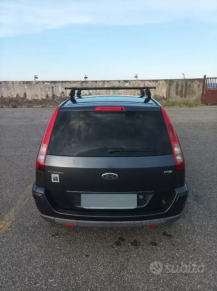 Usata Ford Fusion 90 CV (66 kW) 2007 Grigio Utilitaria