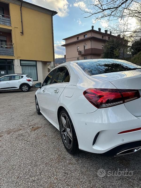Usata Mercedes A180 AMG line 116 CV (85 kW) 2020 Bianco Berlina