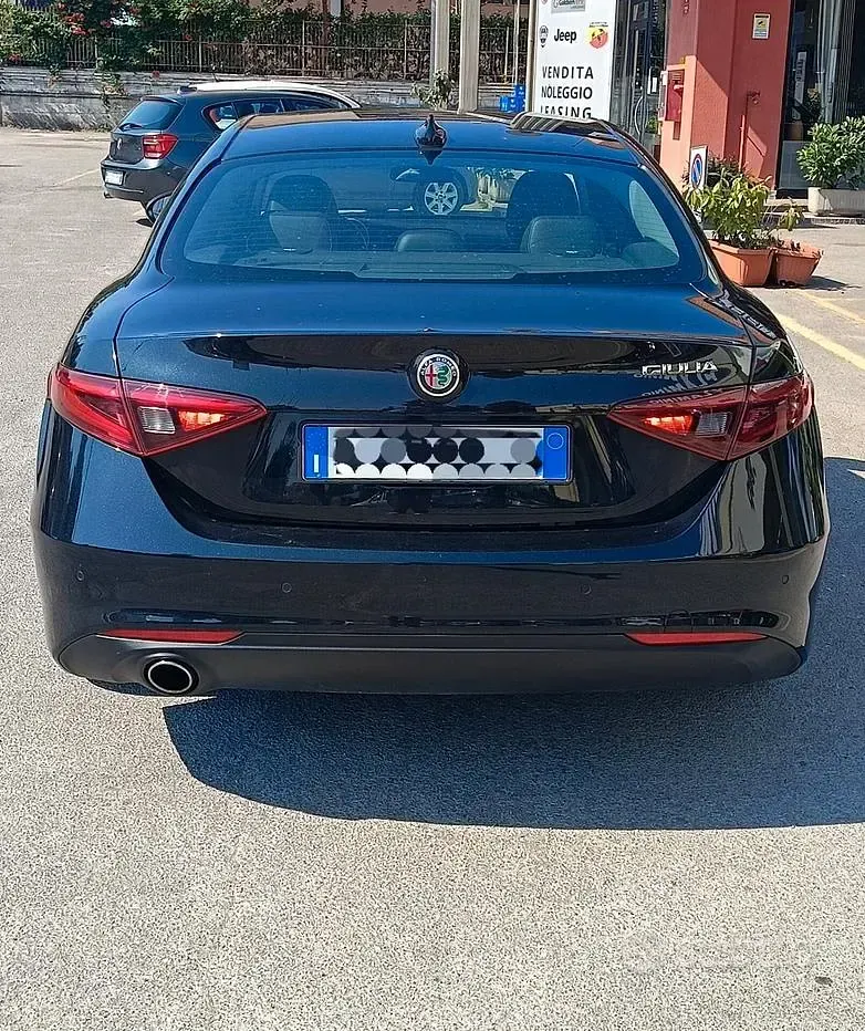 Usata Alfa Romeo Giulia Business 160 CV (117 kW) 2018 Nero Berlina
