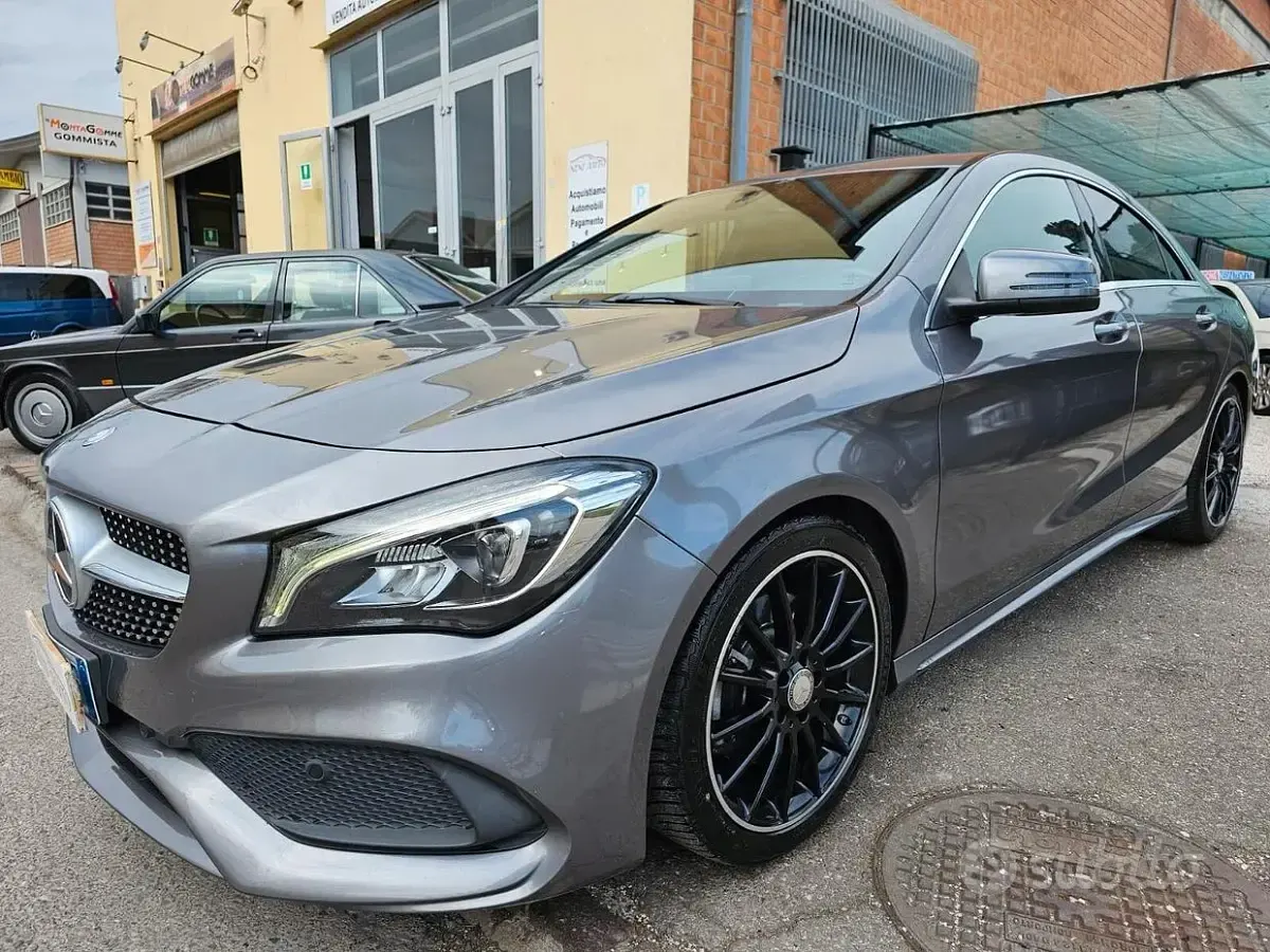Begagnad Mercedes CLA250 Premium 211 HK (155 kW) 2016 Grå Sedan