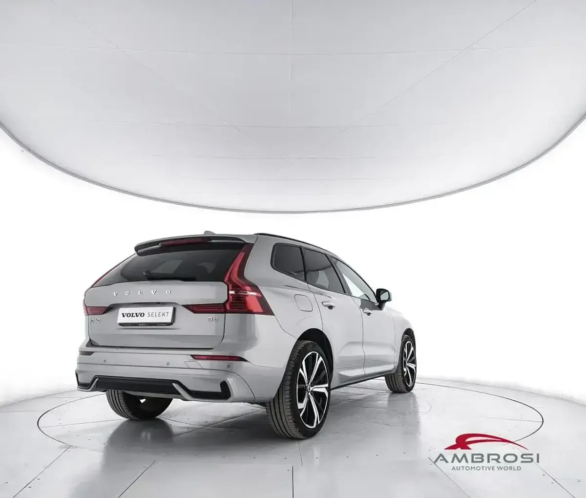 Usata Volvo XC60 Plus 197 CV (144 kW) 2023 Grigio SUV